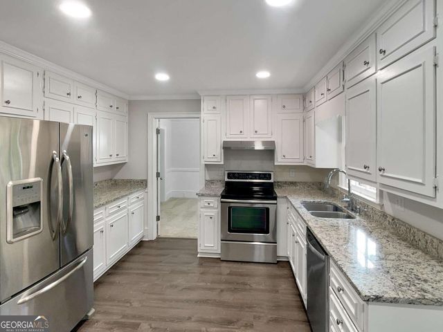 2331 Laura Court, Snellville, GA 30039