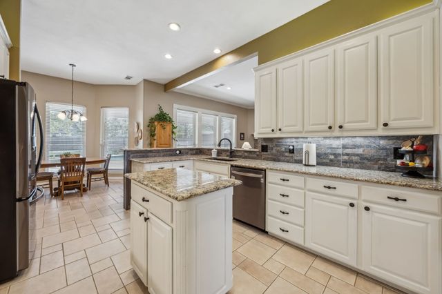 404 Birchwood Lane, Haslet, TX 76052