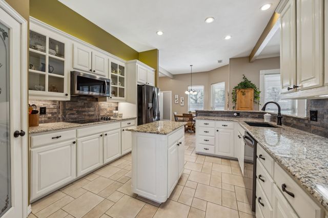 404 Birchwood Lane, Haslet, TX 76052