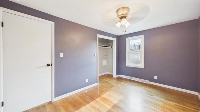 919 N SHARON STREET, Appleton, WI 54914