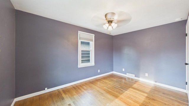 919 N SHARON STREET, Appleton, WI 54914