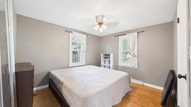 919 N SHARON STREET, Appleton, WI 54914