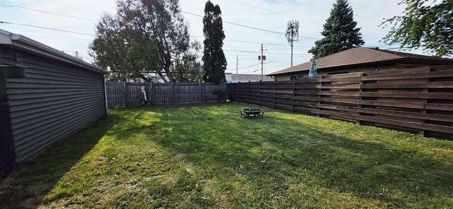 919 N SHARON STREET, Appleton, WI 54914