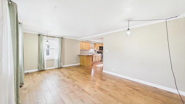 919 N SHARON STREET, Appleton, WI 54914