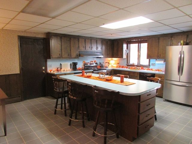 21 Shady Lane, Attleboro, MA 02703