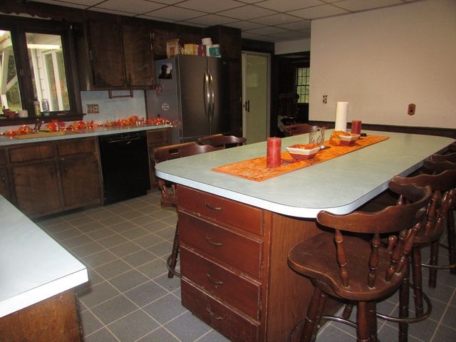 21 Shady Lane, Attleboro, MA 02703