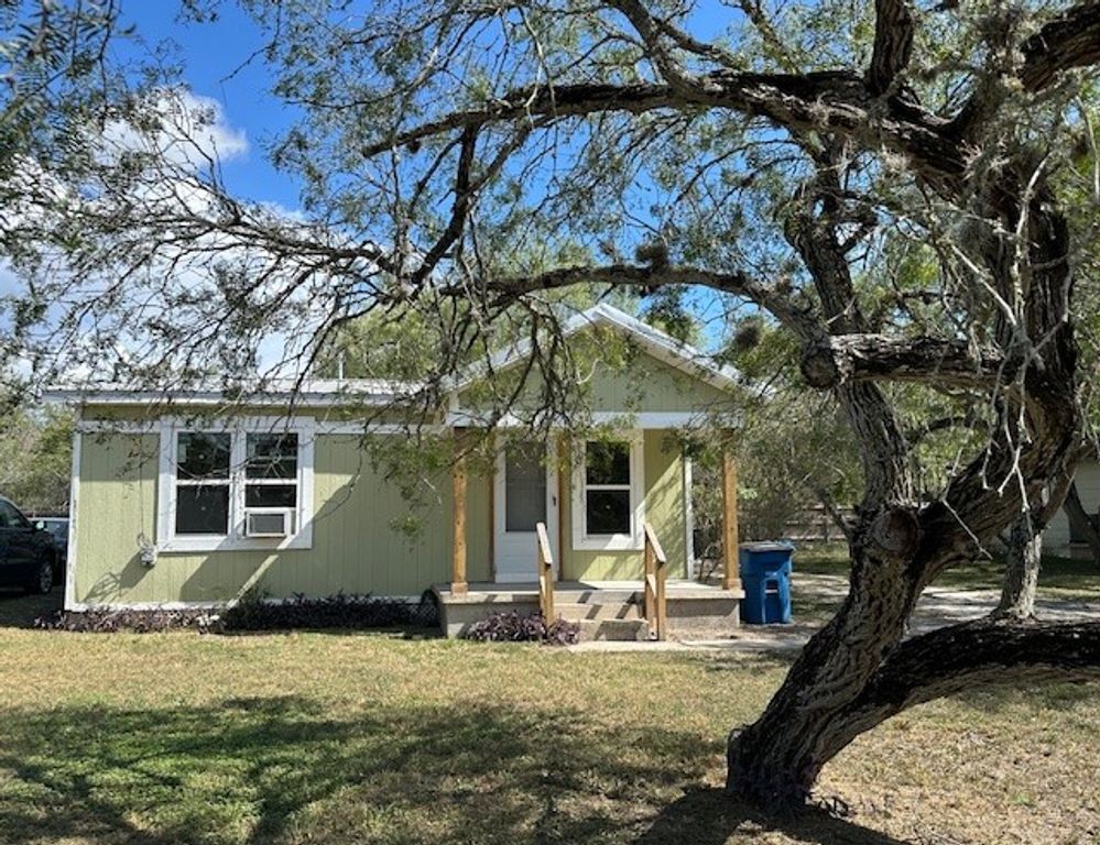 224 Hazen Ave, Sinton, TX 78387 — photo 3