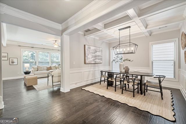 1305 Roswell Manor Circle, Roswell, GA 30076