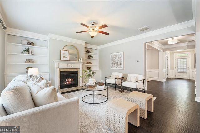 1305 Roswell Manor Circle, Roswell, GA 30076