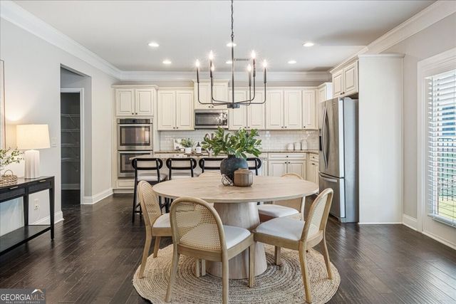 1305 Roswell Manor Circle, Roswell, GA 30076