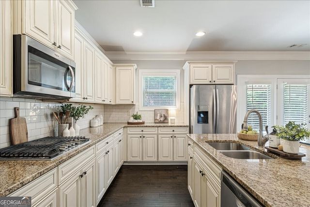1305 Roswell Manor Circle, Roswell, GA 30076