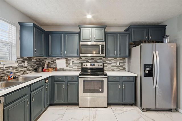 439 Lake Ridge Lane, Fairburn, GA 30213