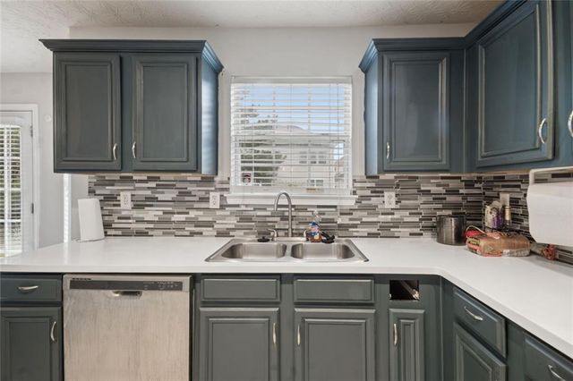 439 Lake Ridge Lane, Fairburn, GA 30213