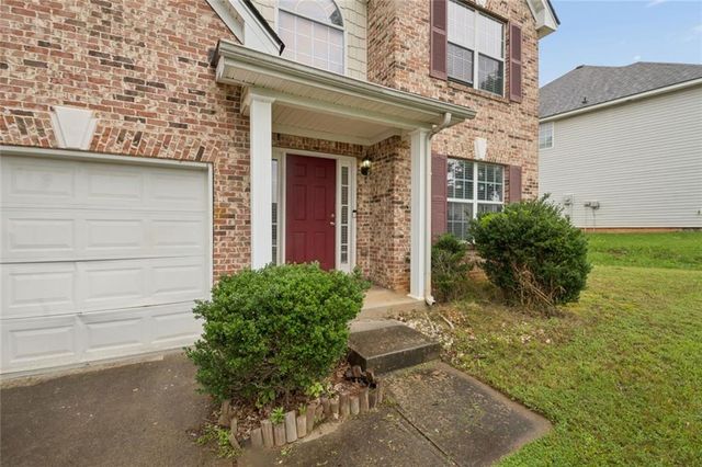 439 Lake Ridge Lane, Fairburn, GA 30213