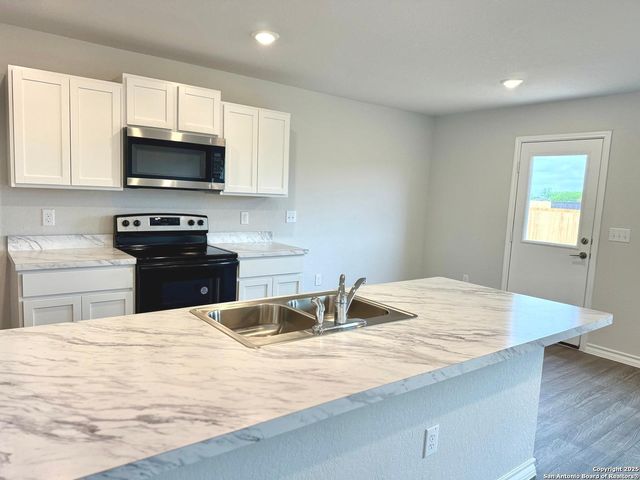 12919 Lorena Ochoa, San Antonio, TX 78221