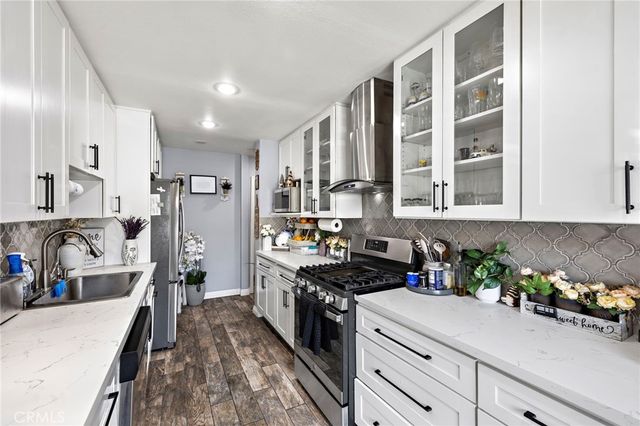 813 E Chestnut, Santa Ana, CA 92701
