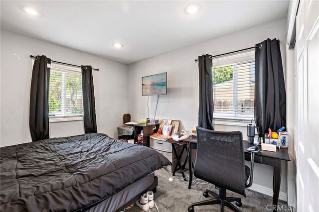 813 E Chestnut, Santa Ana, CA 92701