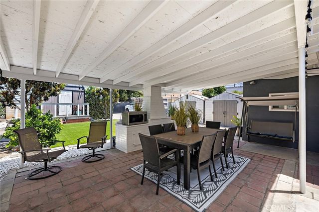 813 E Chestnut, Santa Ana, CA 92701