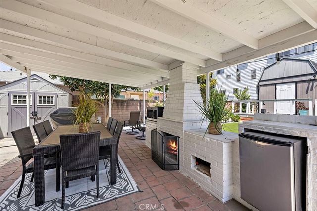 813 E Chestnut, Santa Ana, CA 92701