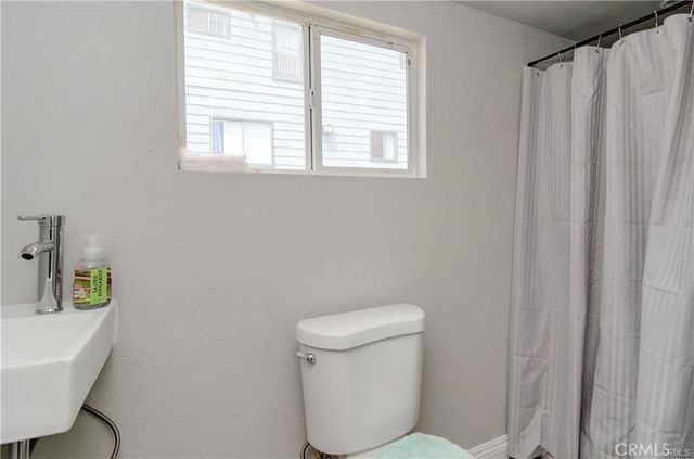 813 E Chestnut, Santa Ana, CA 92701