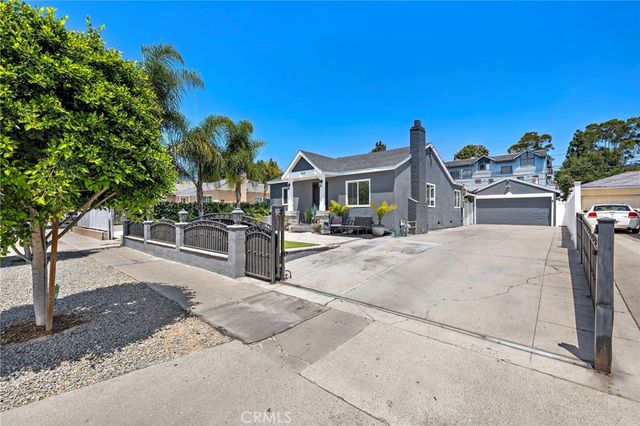 813 E Chestnut, Santa Ana, CA 92701