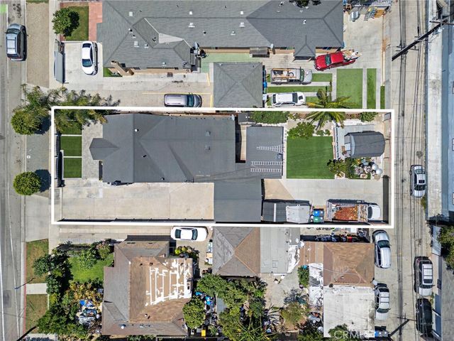 813 E Chestnut, Santa Ana, CA 92701