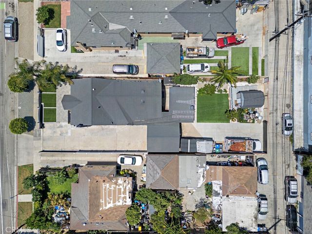 813 E Chestnut, Santa Ana, CA 92701