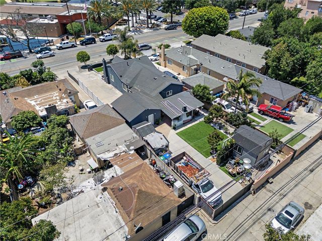 813 E Chestnut, Santa Ana, CA 92701
