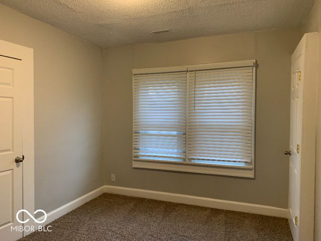 3329 Carrollton Avenue, Indianapolis, IN 46205