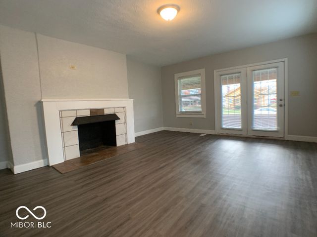 3329 Carrollton Avenue, Indianapolis, IN 46205