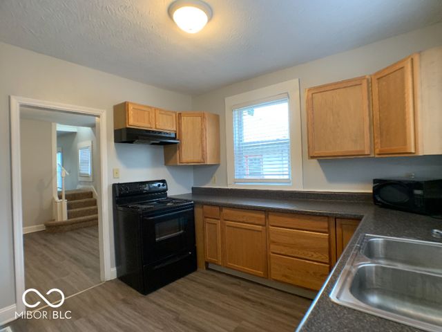 3329 Carrollton Avenue, Indianapolis, IN 46205