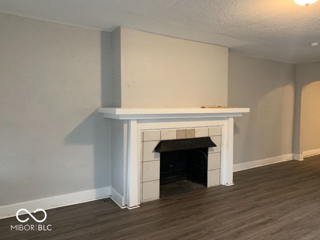 3329 Carrollton Avenue, Indianapolis, IN 46205