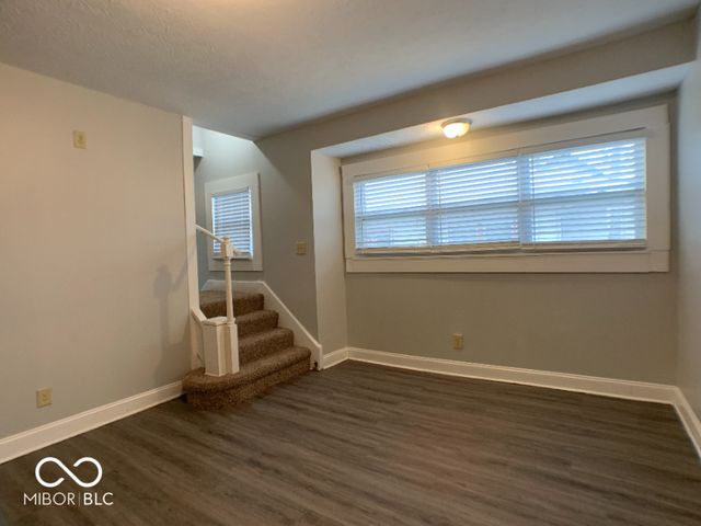 3329 Carrollton Avenue, Indianapolis, IN 46205