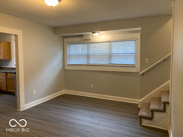 3329 Carrollton Avenue, Indianapolis, IN 46205
