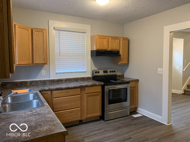 3329 Carrollton Avenue, Indianapolis, IN 46205
