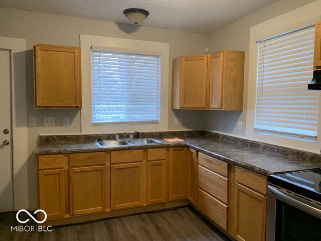 3329 Carrollton Avenue, Indianapolis, IN 46205