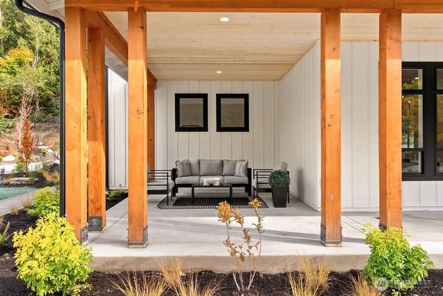 40440 306th Avenue SE, Enumclaw, WA 98022