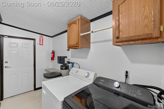 11595 Clearwater Drive, Fenton, MI 48430