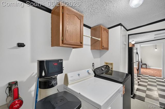 11595 Clearwater Drive, Fenton, MI 48430