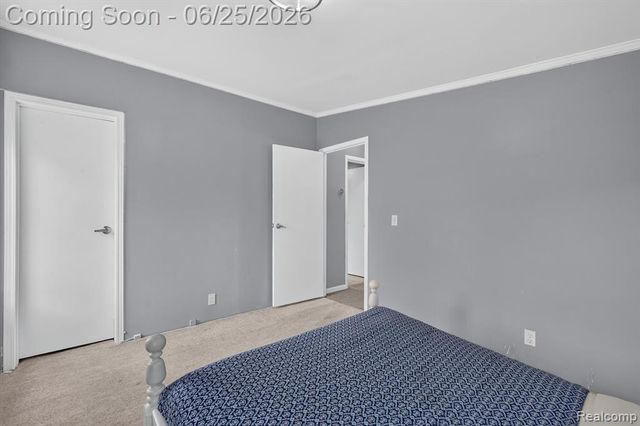 11595 Clearwater Drive, Fenton, MI 48430