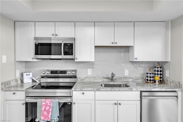 3721 Northwood CT, Virginia Beach, VA 23452