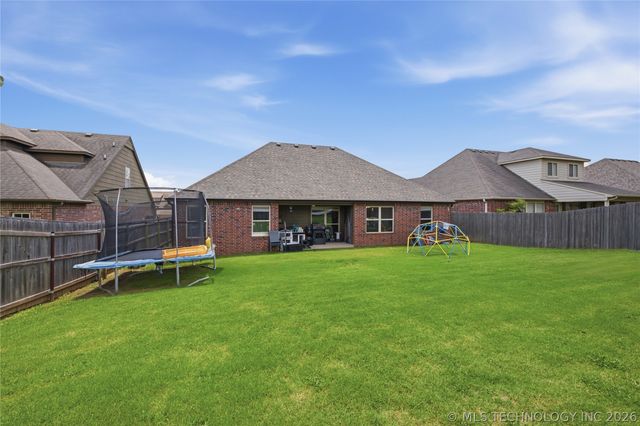 2716 W Pensacola Street, Broken Arrow, OK 74011