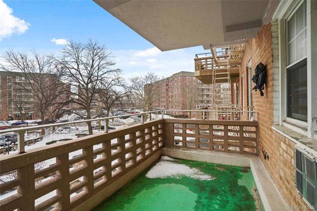 151-35 84th Street 2H, Howard Beach, NY 11414