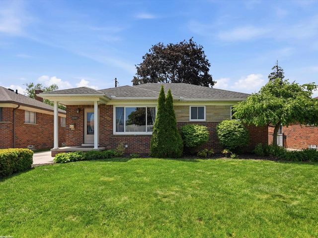 26301 San Rosa Drive, St Clair Shores, MI 48081