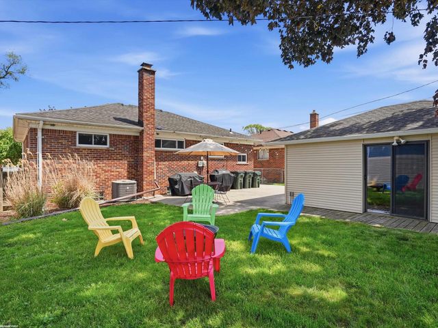 26301 San Rosa Drive, St Clair Shores, MI 48081