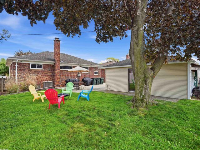 26301 San Rosa Drive, St Clair Shores, MI 48081