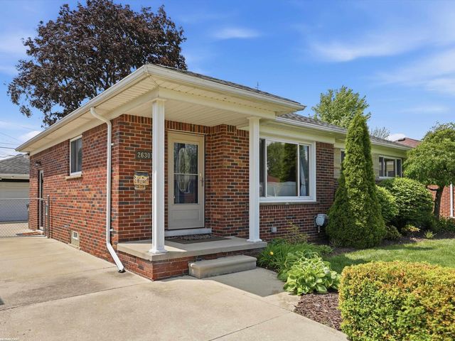 26301 San Rosa Drive, St Clair Shores, MI 48081