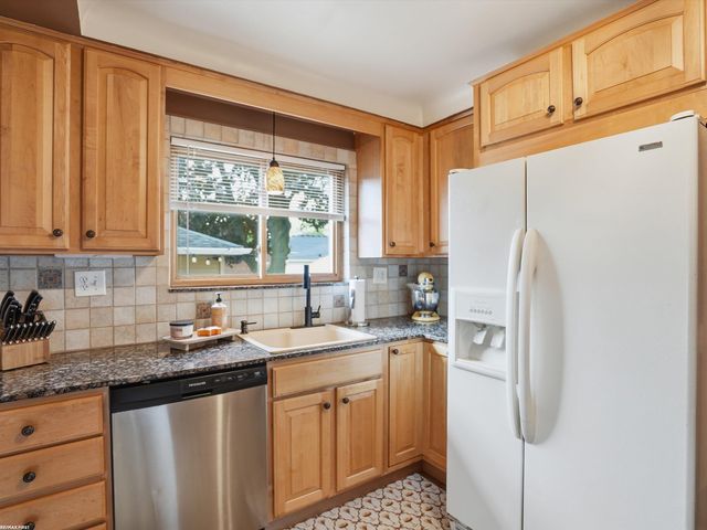 26301 San Rosa Drive, St Clair Shores, MI 48081