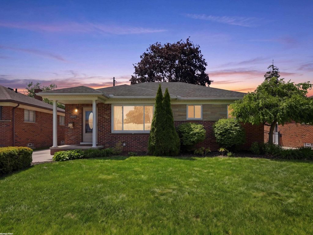 26301 San Rosa Drive, St Clair Shores, MI 48081