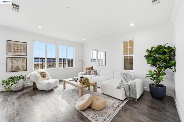 4726 S Spago Drive, Dublin, CA 94568